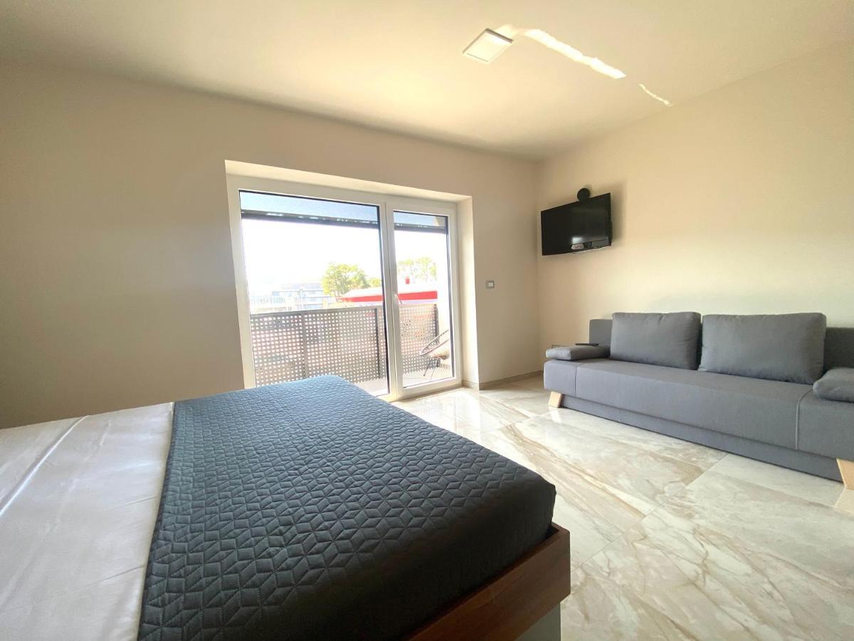 Rooms And Apartments Lisjak Koper Exterior photo